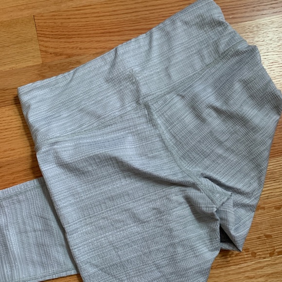 ATHLETA LEGGINGS - Picture 2 of 4